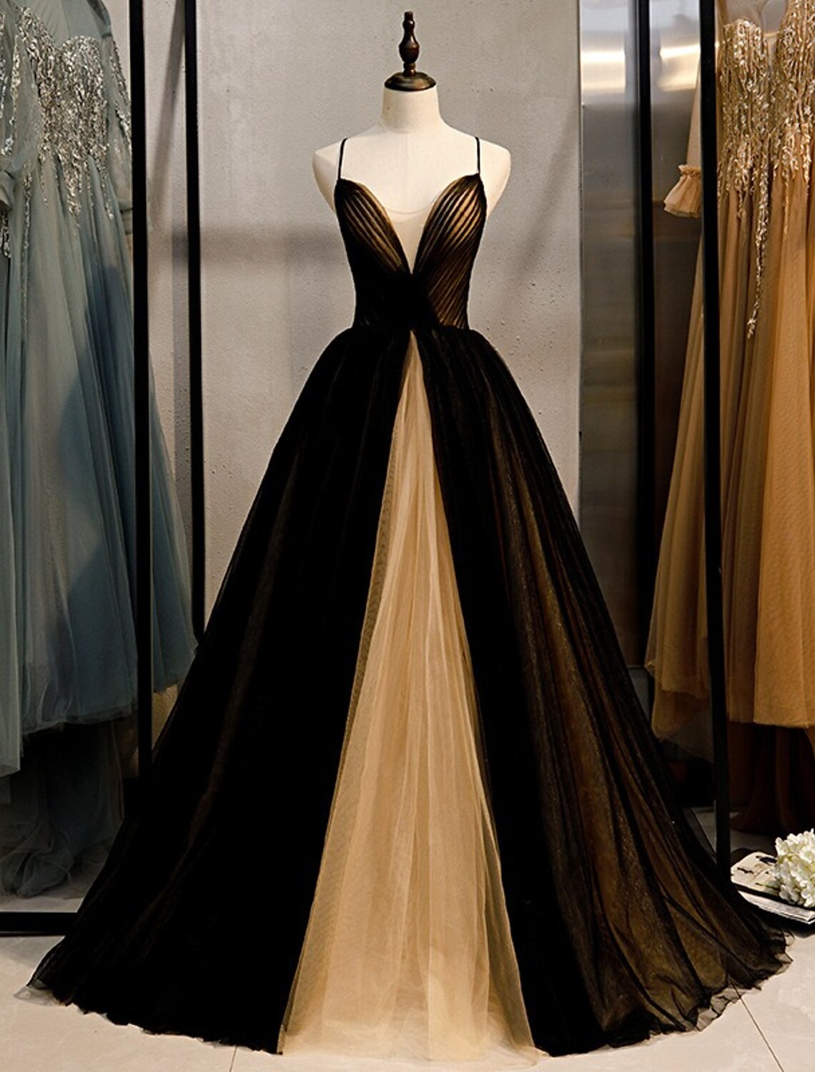 Wholesa A-Line Evening Gown Color Block Dress Engagement Formal Evening Sweep / Brush Train Sleeveless V Neck Wednesday Addams Family Tulle Crisscross Back with Pleats