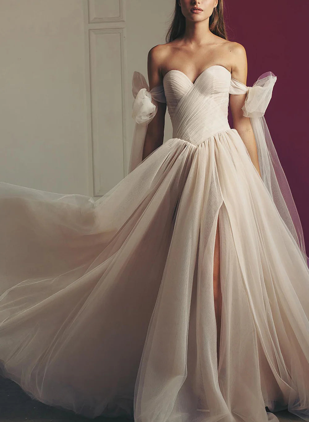 Wholesa A-Line Off-The-Shoulder Beach Pleated Tulle Wedding Dresses With Slit