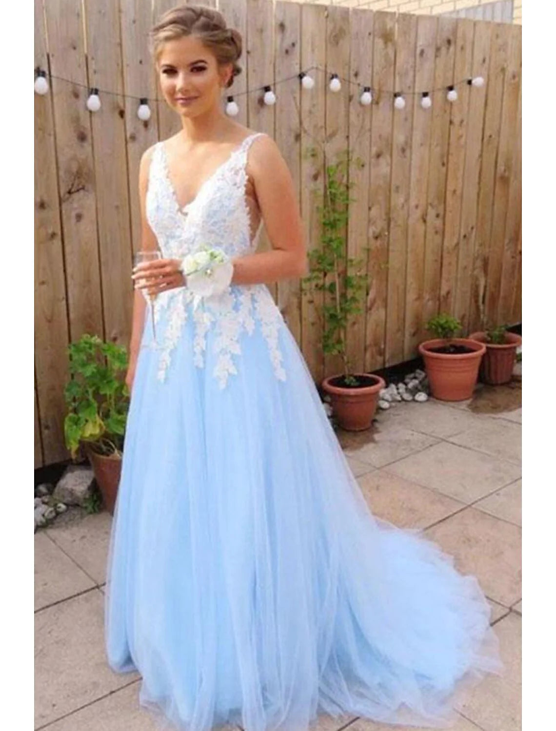 Wholesa A-line/Princess V Neck Sleeveless Court Train Tulle Prom Dress With Appliqued