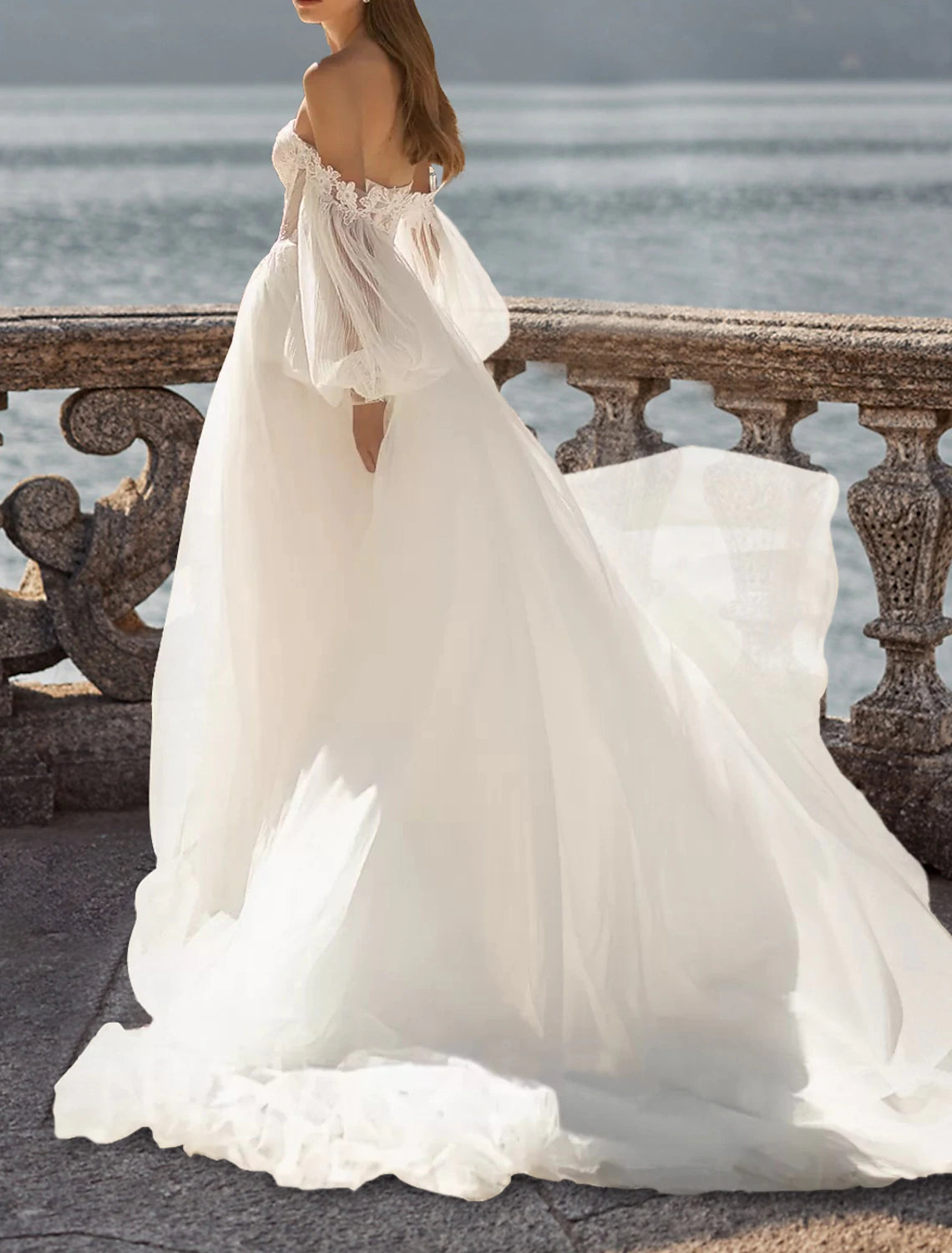 Wholesa Beach Wedding Dresses A-Line Off Shoulder Long Sleeve Court Train Lace Bridal Gowns With Appliques Split Front