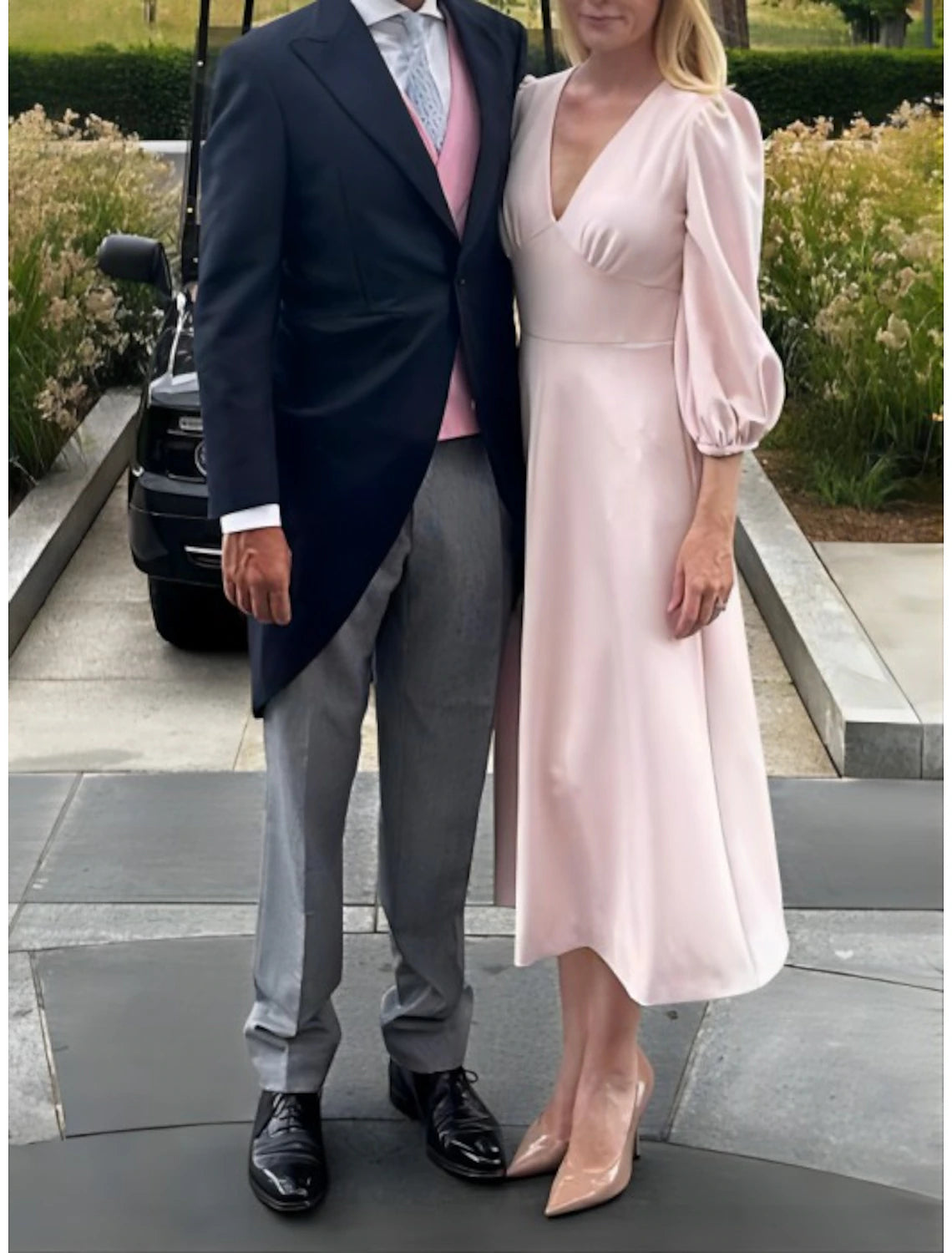 Wholesa  A-Line Mother of the Bride Dress Formal Wedding Guest Elegant V Neck Tea Length Chiffon Sequined 3/4 Length Sleeve with Solid Color