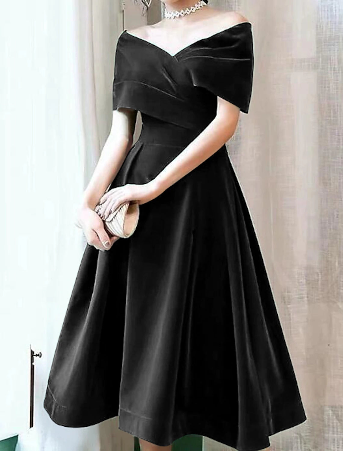 Wholesa A-Line Cocktail Black Dress 1950s Dress Fall Wedding Guest Dress Knee Length Short Sleeve Off Shoulder Velvet with Pleats Pure Color