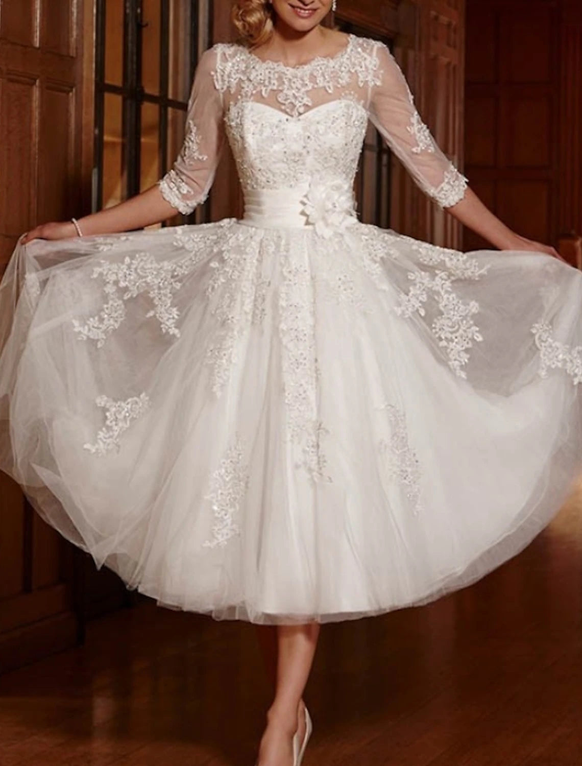 Wholesa Reception Vintage 1940s / 1950s Simple Wedding Dresses Wedding Dresses A-Line V Neck Cap Sleeve Tea Length Lace Bridal Gowns With Lace Lace Insert
