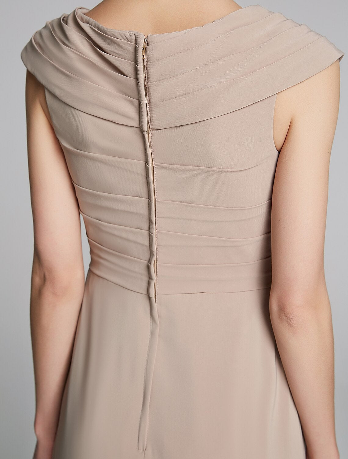 wholesale  Sheath / Column Mother of the Bride Dress Elegant V Neck Floor Length Jersey Short Sleeve with Pleats