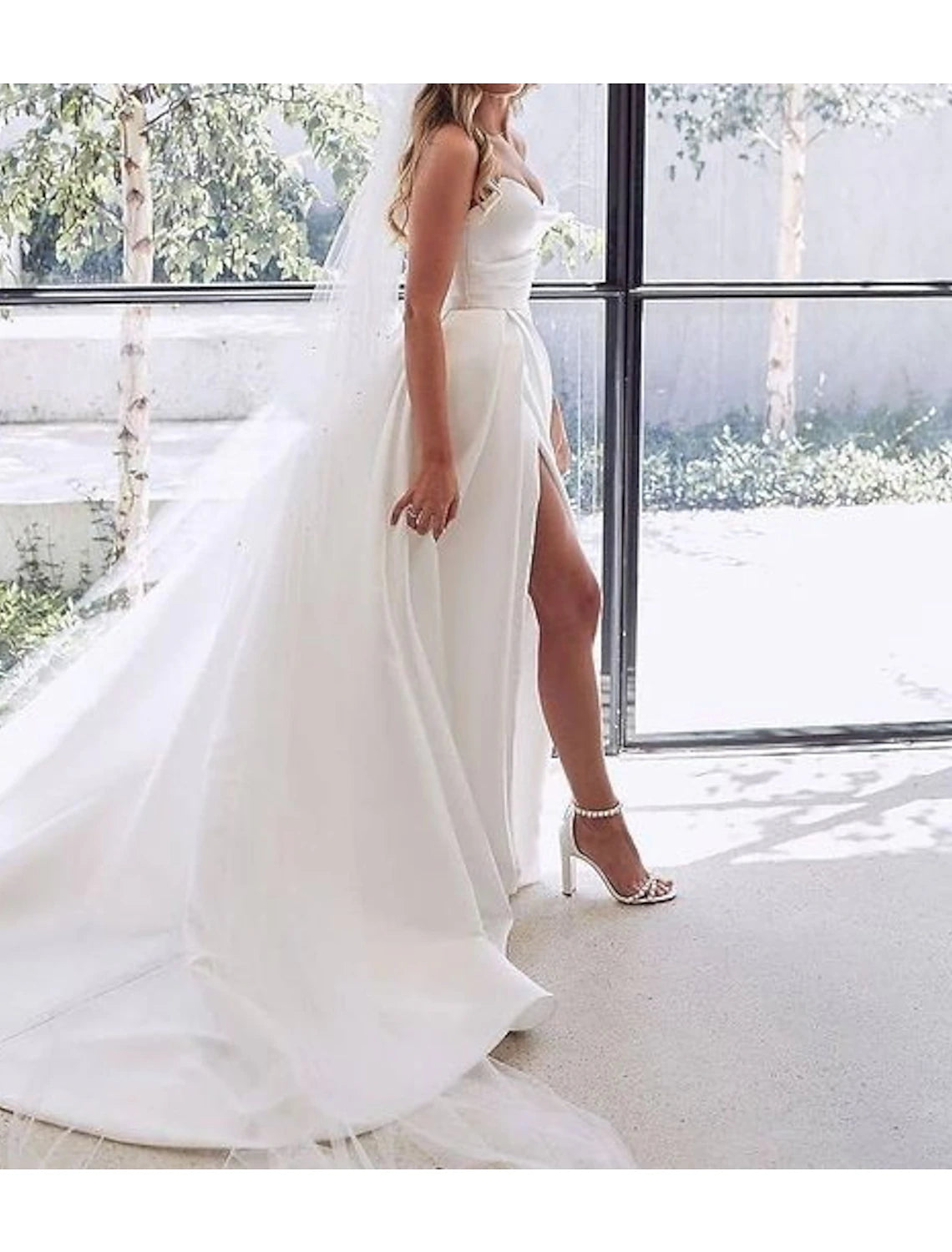 Wholesa  Engagement Sexy Wedding Dresses A-Line Sweetheart Strapless Court Train Satin Bridal Gowns With Split Front