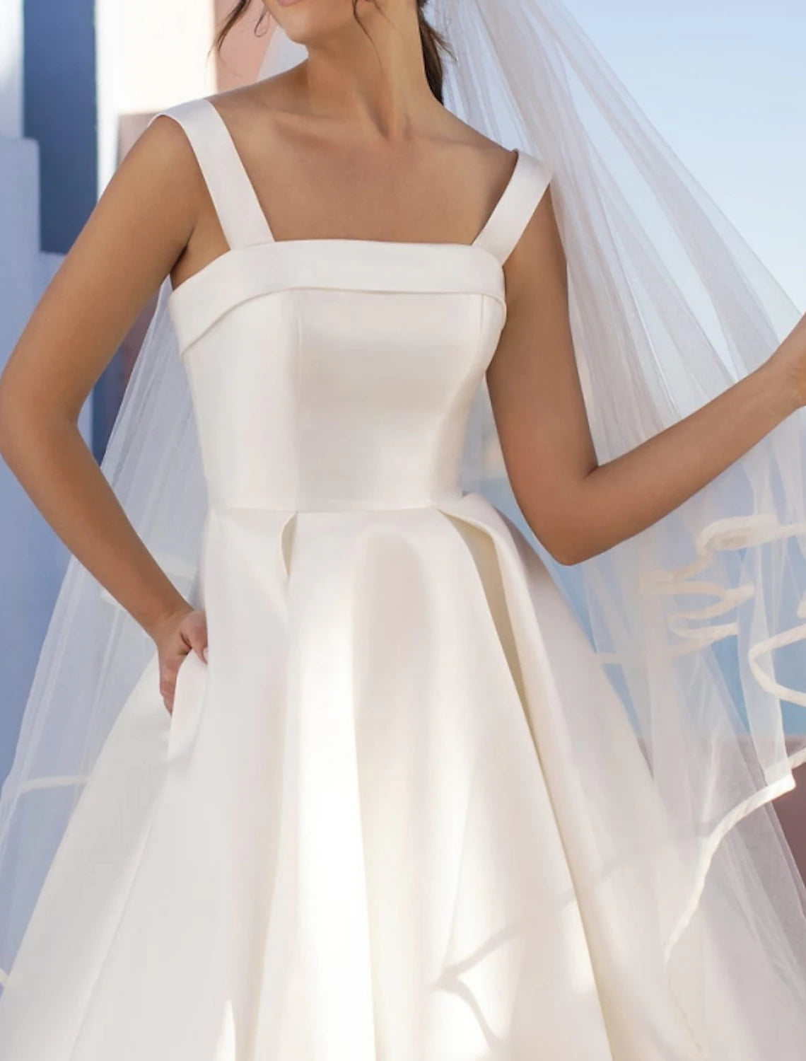 Wholesa  Hall Casual Wedding Dresses A-Line Square Neck Regular Straps Sweep / Brush Train Satin Bridal Gowns With Pleats