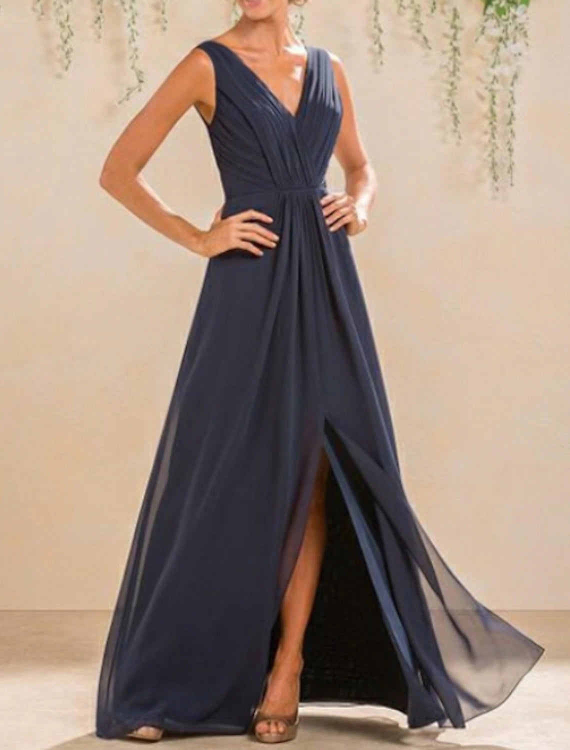 Wholesa  A-Line Bridesmaid Dress V Neck Sleeveless Open Back Floor Length Chiffon with Pleats / Split Front