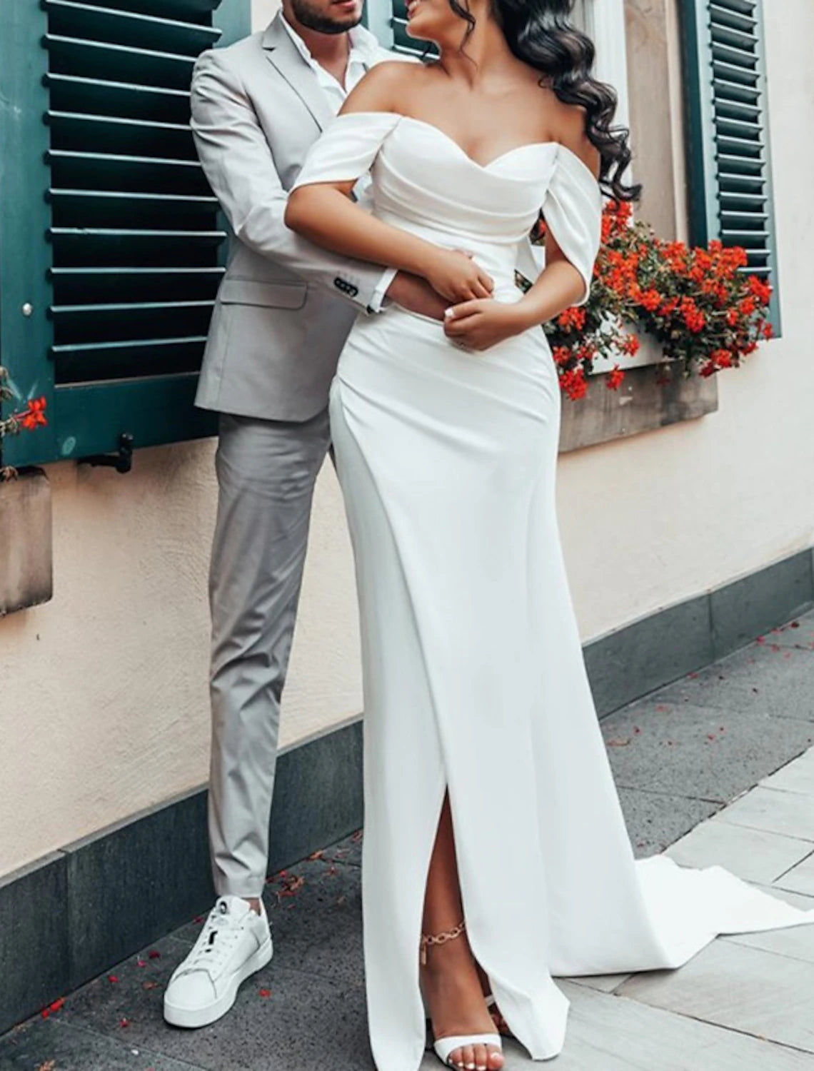 Wholesa Hall Simple Wedding Dresses Sheath / Column Off Shoulder Cap Sleeve Court Train Satin Bridal Gowns With Ruched Split Front Summer Wedding Party