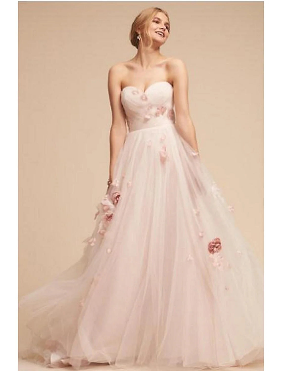 Wholesa Beach Wedding Dresses Princess Sweetheart Sleeveless Sweep / Brush Train Tulle Bridal Gowns With Appliques Flower