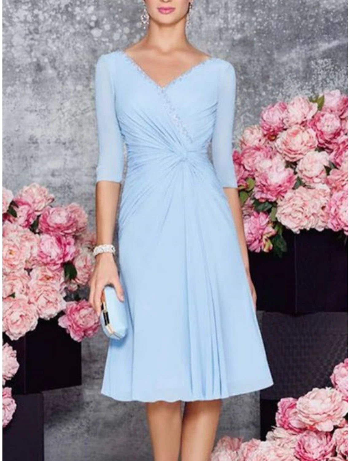Wholesa A-Line Mother of the Bride Dress Wedding Guest Elegant Party Petite V Neck Knee Length Chiffon Lace Half Sleeve with Ruching Solid Color