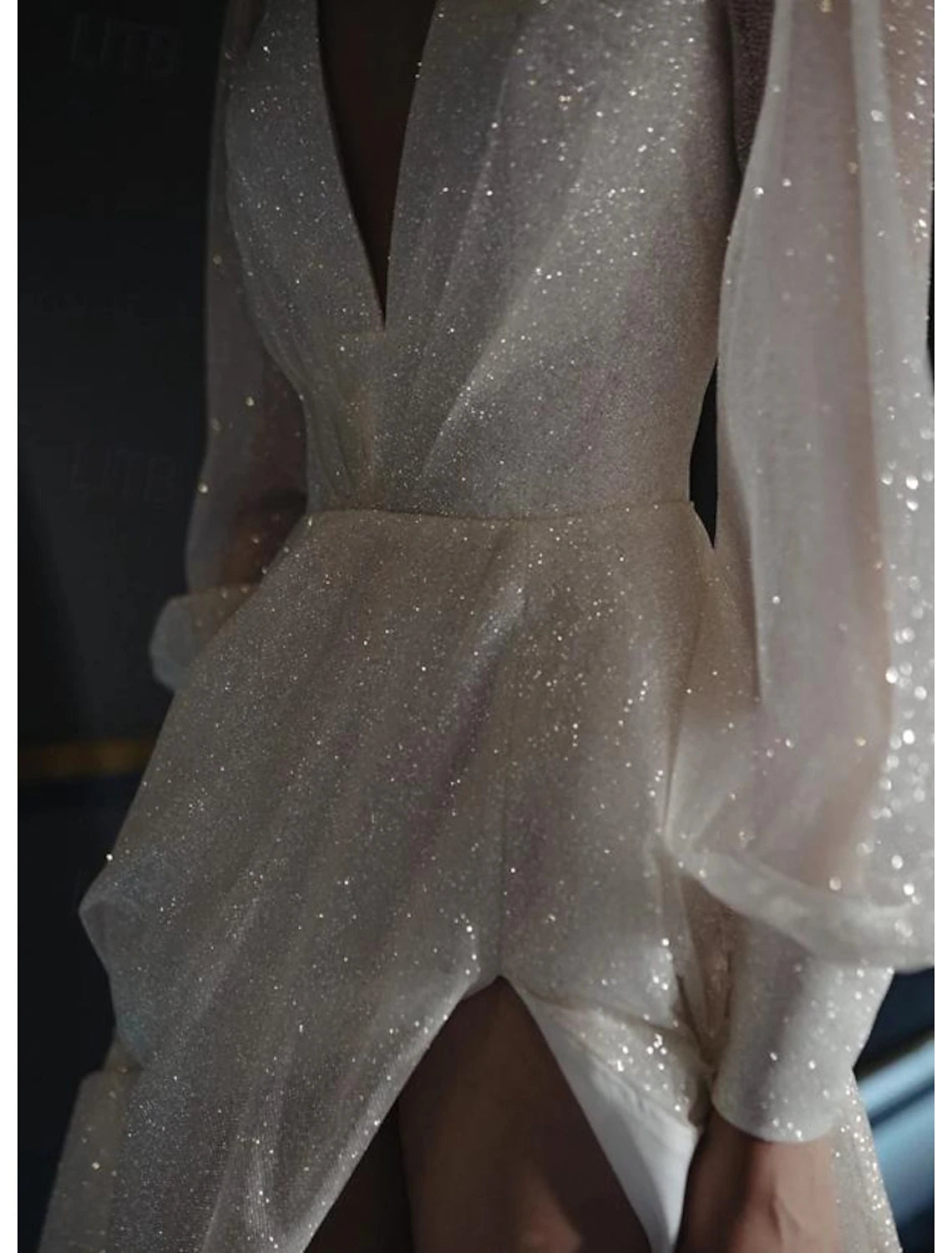 Wholesa Beach Wedding Dresses A-Line V Neck Long Sleeve Floor Length Sequined Bridal Gowns With Solid Color