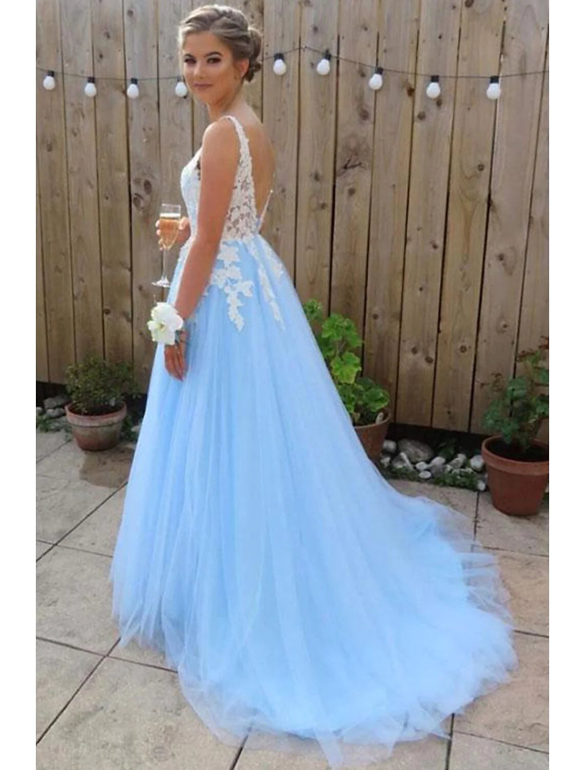 Wholesa A-line/Princess V Neck Sleeveless Court Train Tulle Prom Dress With Appliqued