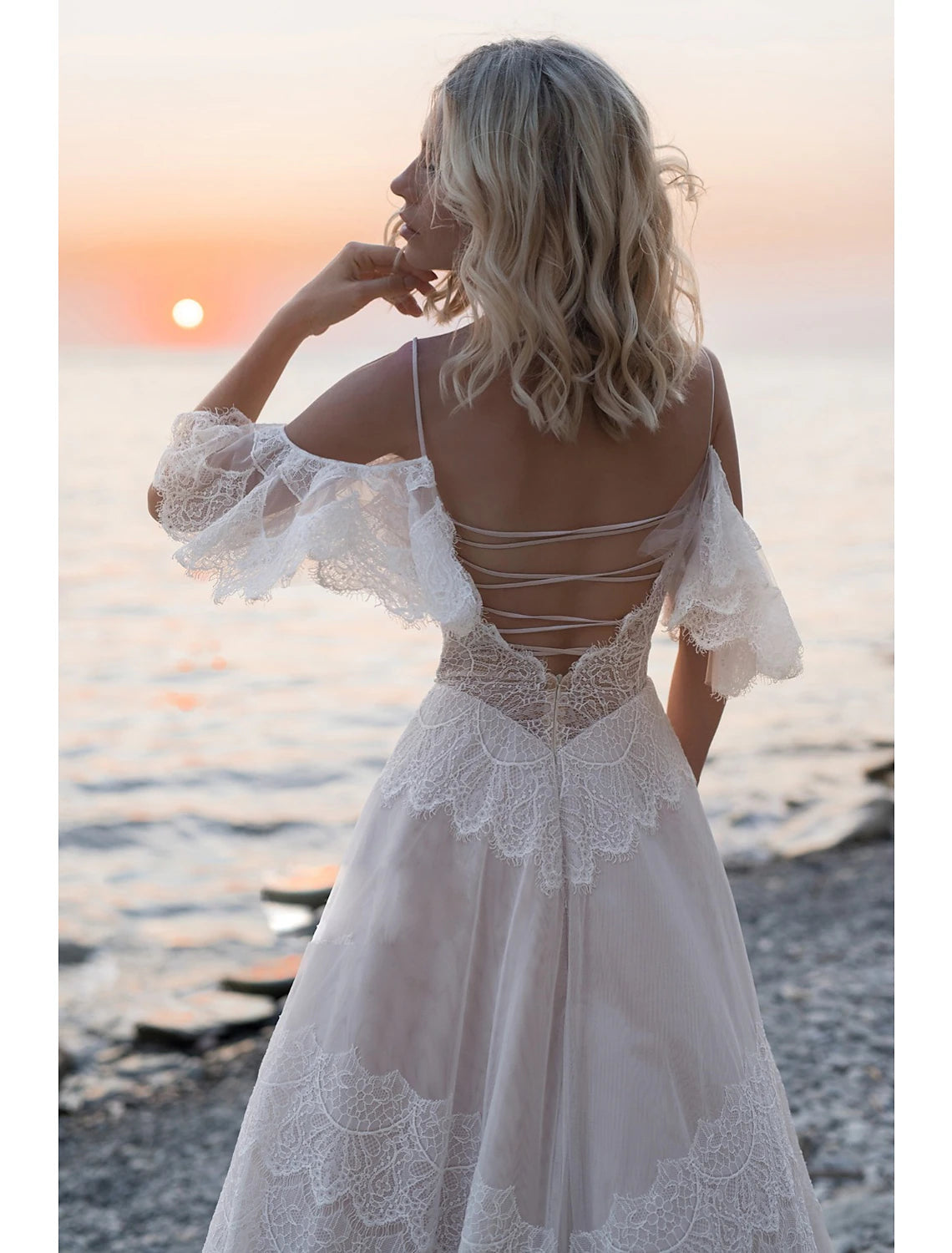 wholesale  Beach Open Back Boho Wedding Dresses A-Line Off Shoulder Camisole Spaghetti Strap Sweep / Brush Train Lace Bridal Gowns With Lace