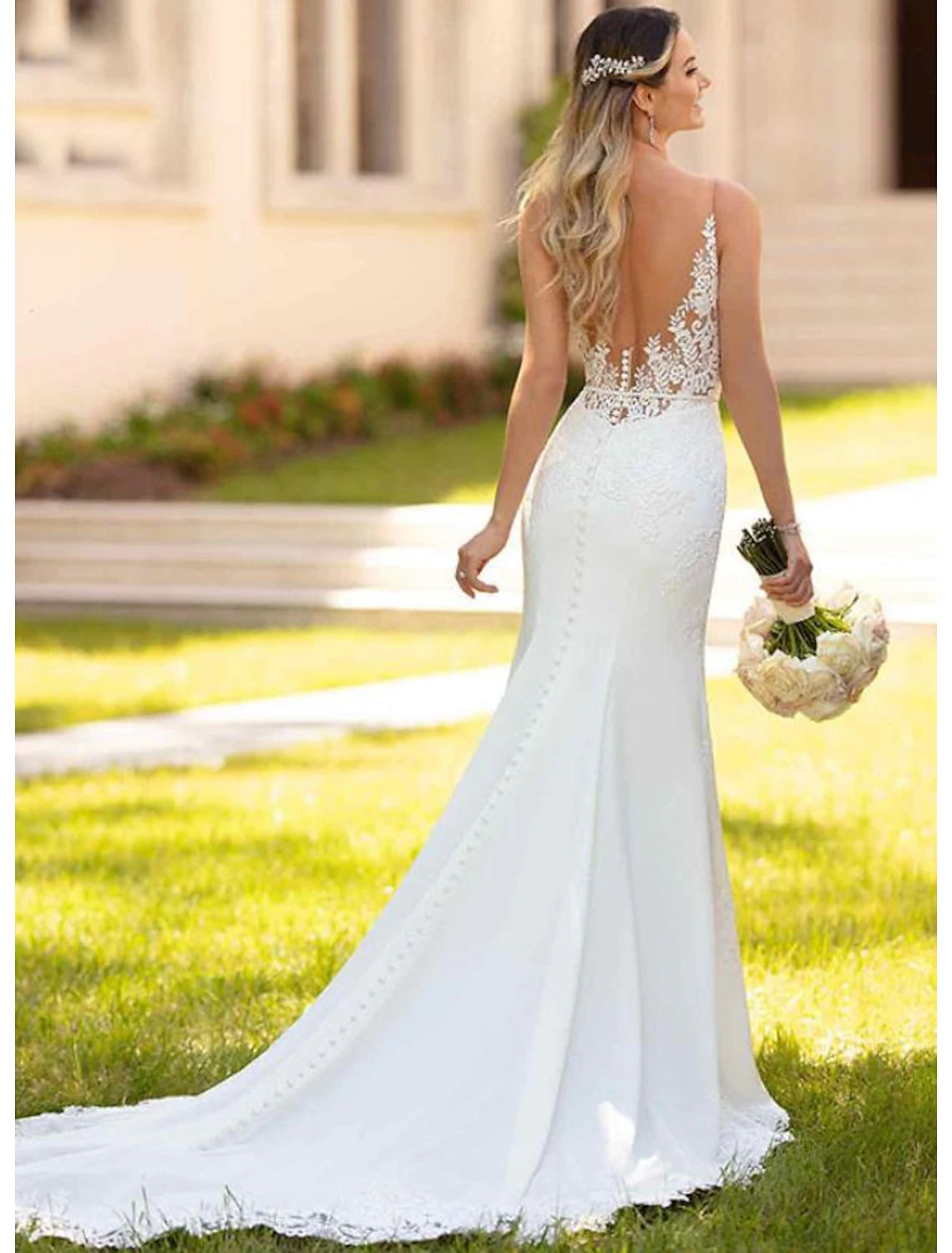 wholesale  Engagement Open Back Sexy Formal Wedding Dresses Mermaid / Trumpet V Neck Sleeveless Court Train Lace Bridal Gowns With Appliques