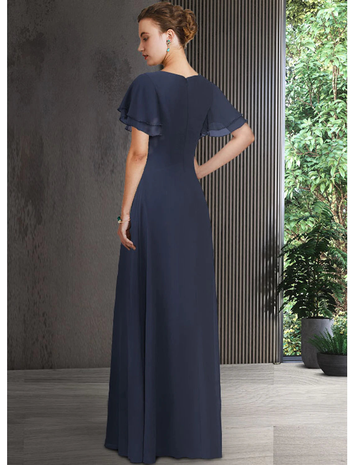 wholesale  Sheath / Column Mother of the Bride Dress Elegant V Neck Floor Length Chiffon Short Sleeve with Appliques Ruching
