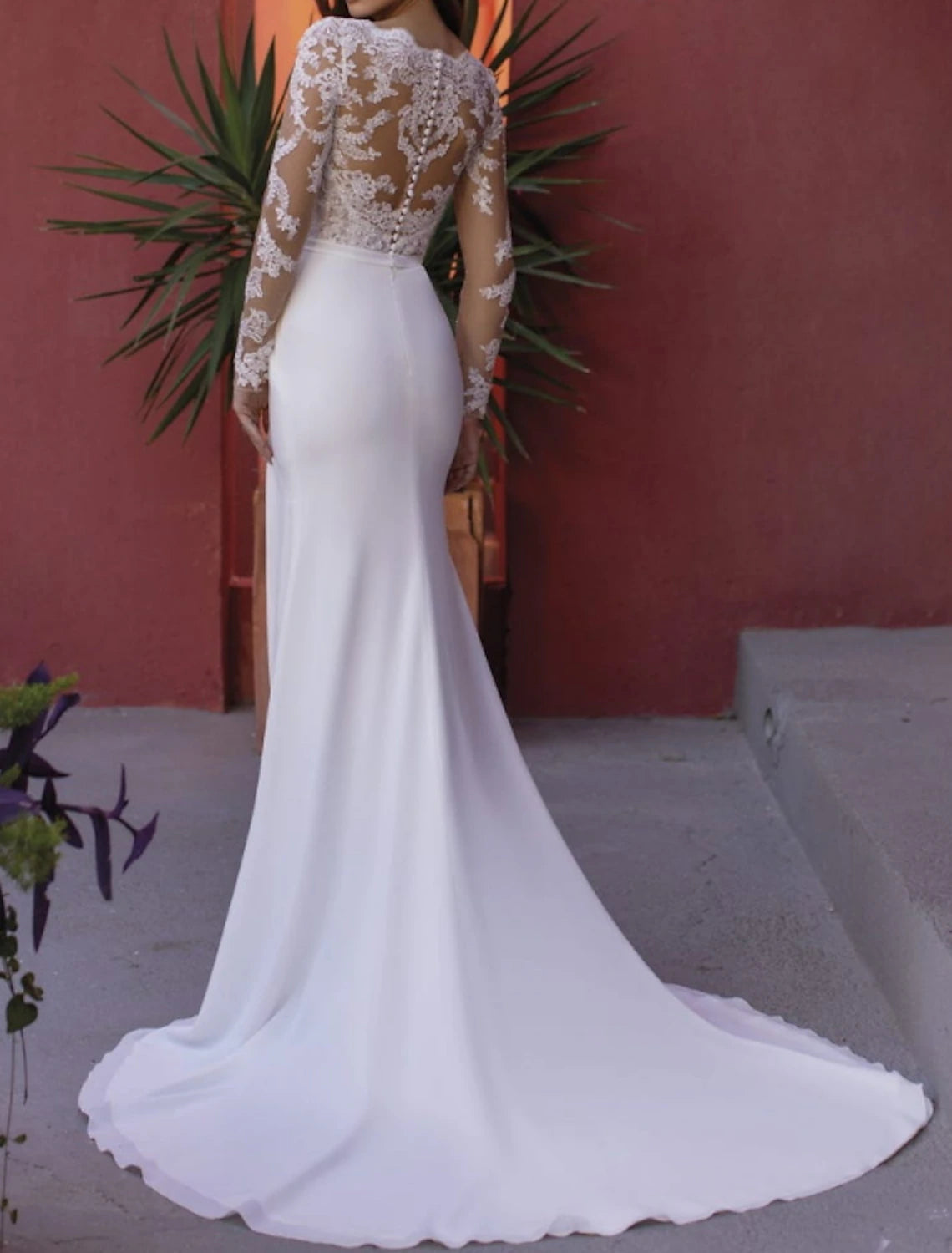 Wholesa Beach Formal Wedding Dresses Sheath / Column V Neck Long Sleeve Court Train Lace Bridal Gowns With Appliques Split Front