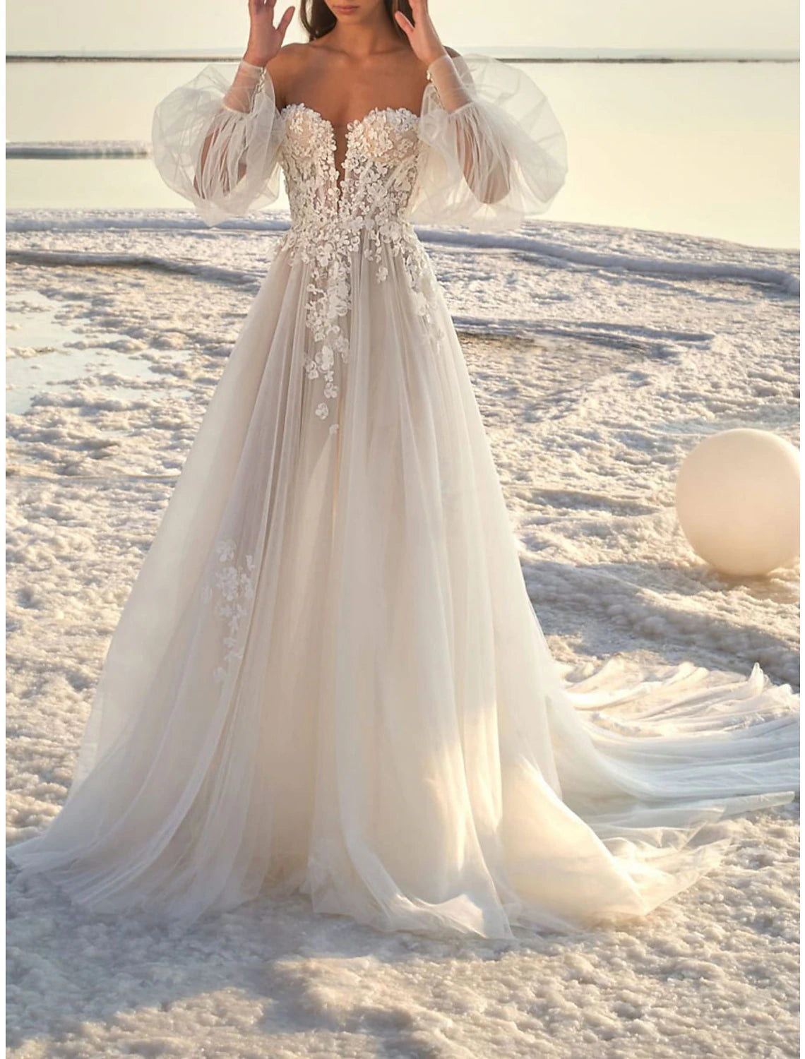 wholesale  Beach Formal Wedding Dresses A-Line Off Shoulder Long Sleeve Court Train Lace Bridal Gowns With Appliques Summer Fall Wedding Party