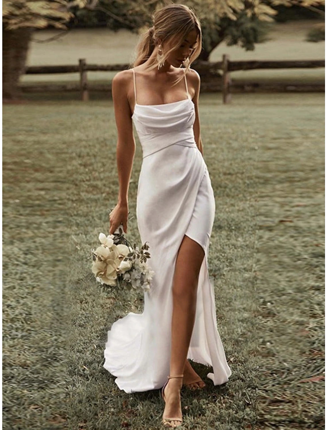 wholesale  Beach Sexy Casual Wedding Dresses Sheath / Column Square Camisole Spaghetti Strap Sweep / Brush Train Stretch Fabric Outdoor Bridal Gowns With Ruched Split Front Summer Party