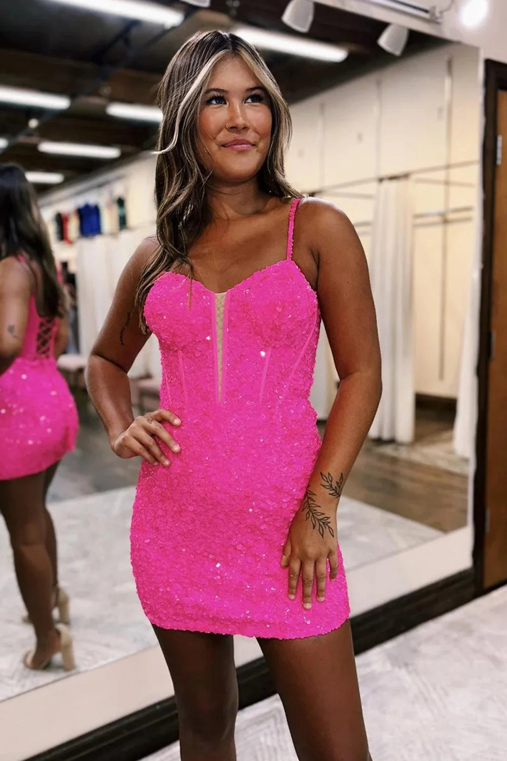 Wholesa Sparkly Tight Spaghetti Straps Short Prom Dress Homecoming Dresses