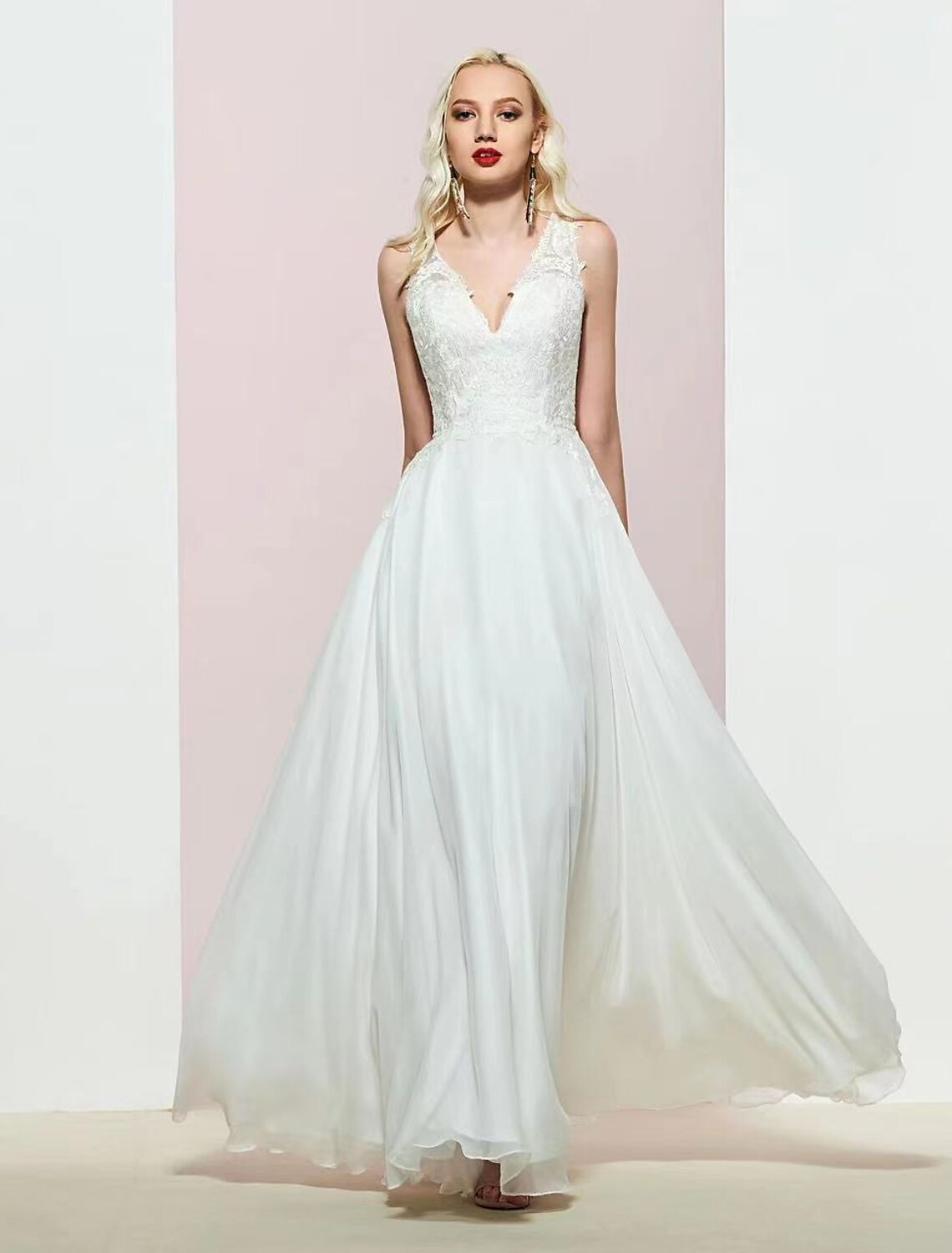 Wholesa A-Line Evening Gown Open Back Dress Wedding Party Birthday Floor Length Sleeveless V Neck Chiffon with Appliques