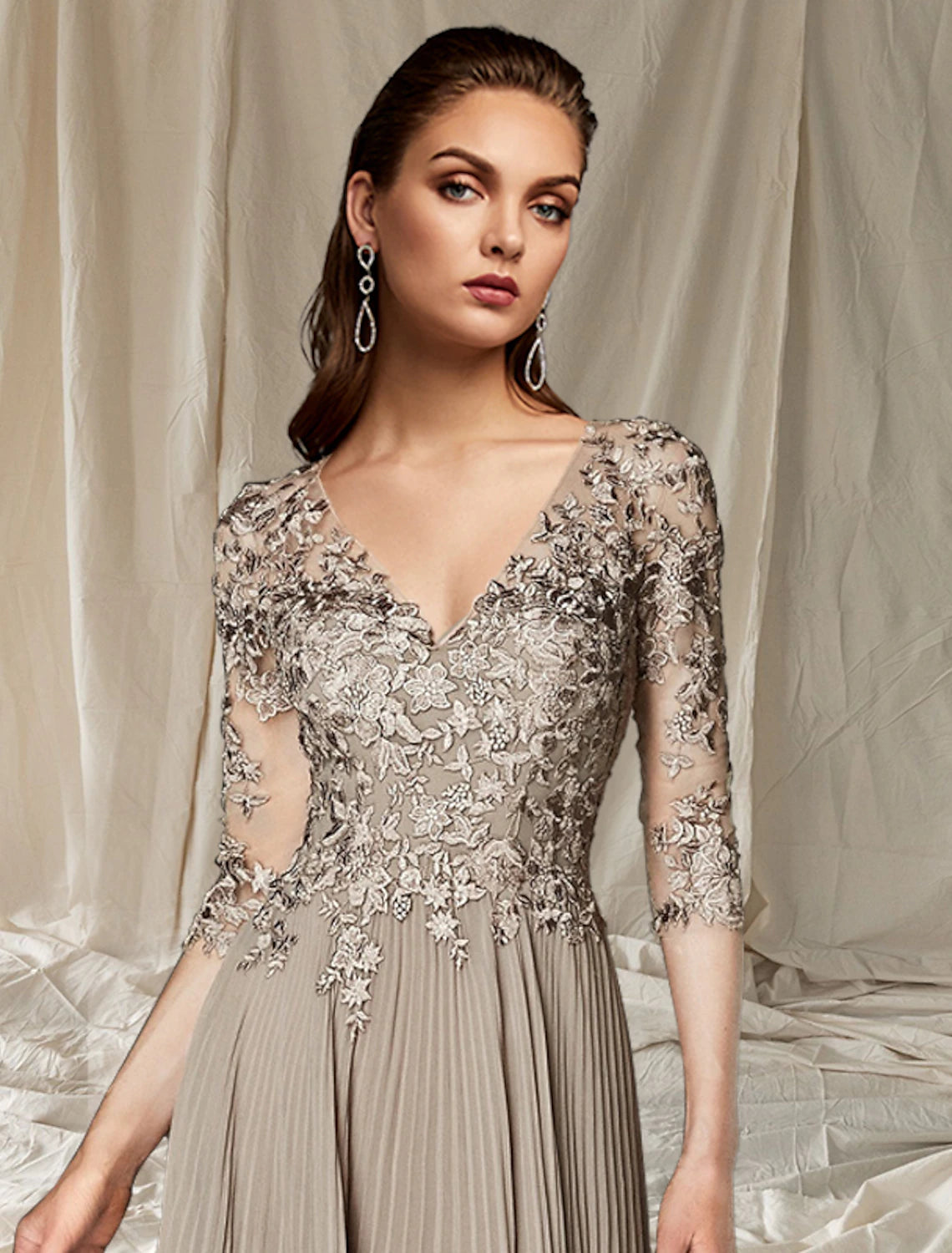Wholesa A-Line Mother of the Bride Dress Wedding Guest Elegant Plus Size V Neck Floor Length Chiffon Lace Half Sleeve with Pleats Appliques