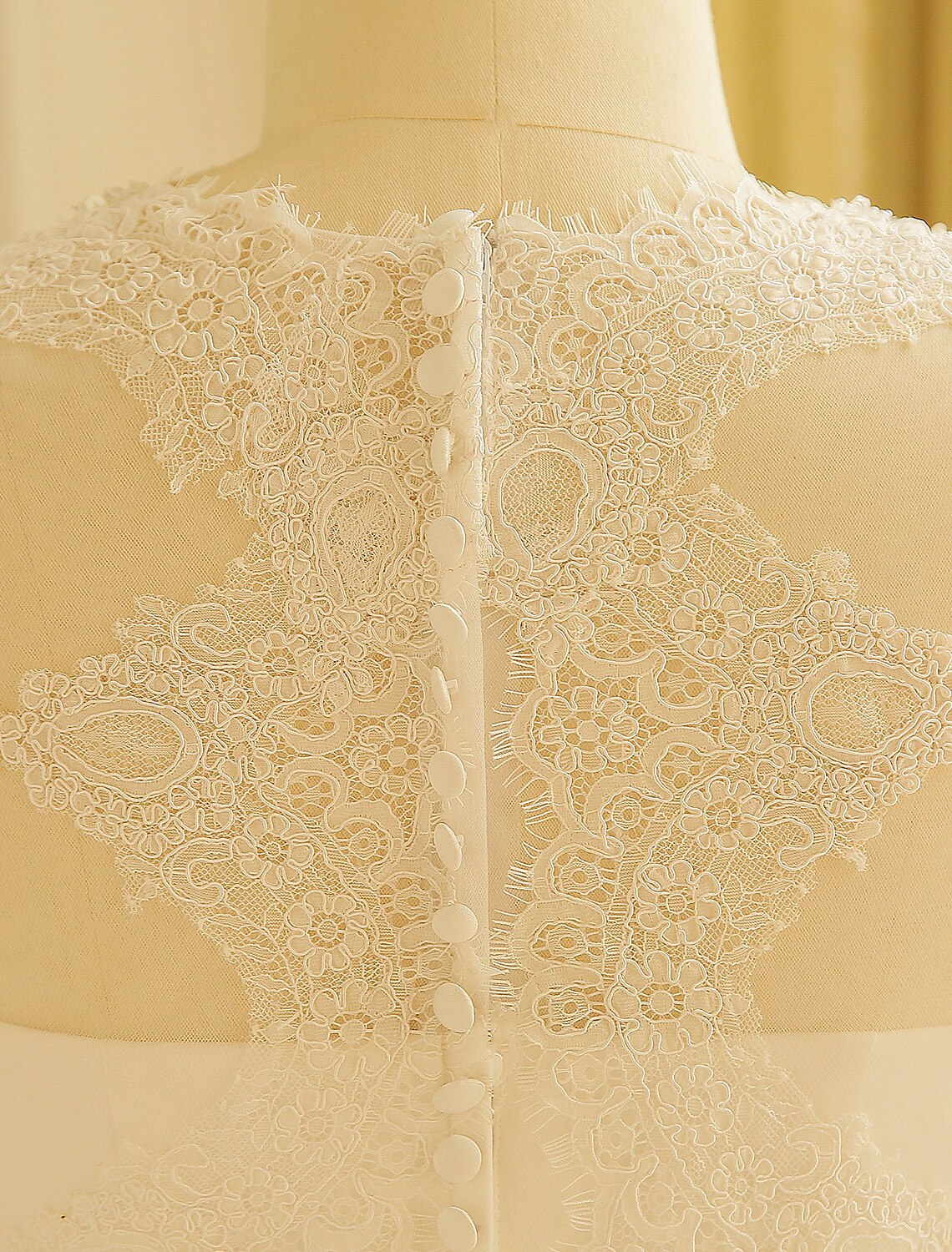 wholesale  Hall Sparkle & Shine Wedding Dresses A-Line Illusion Neck Long Sleeve Court Train Satin Bridal Gowns With Buttons Ruched