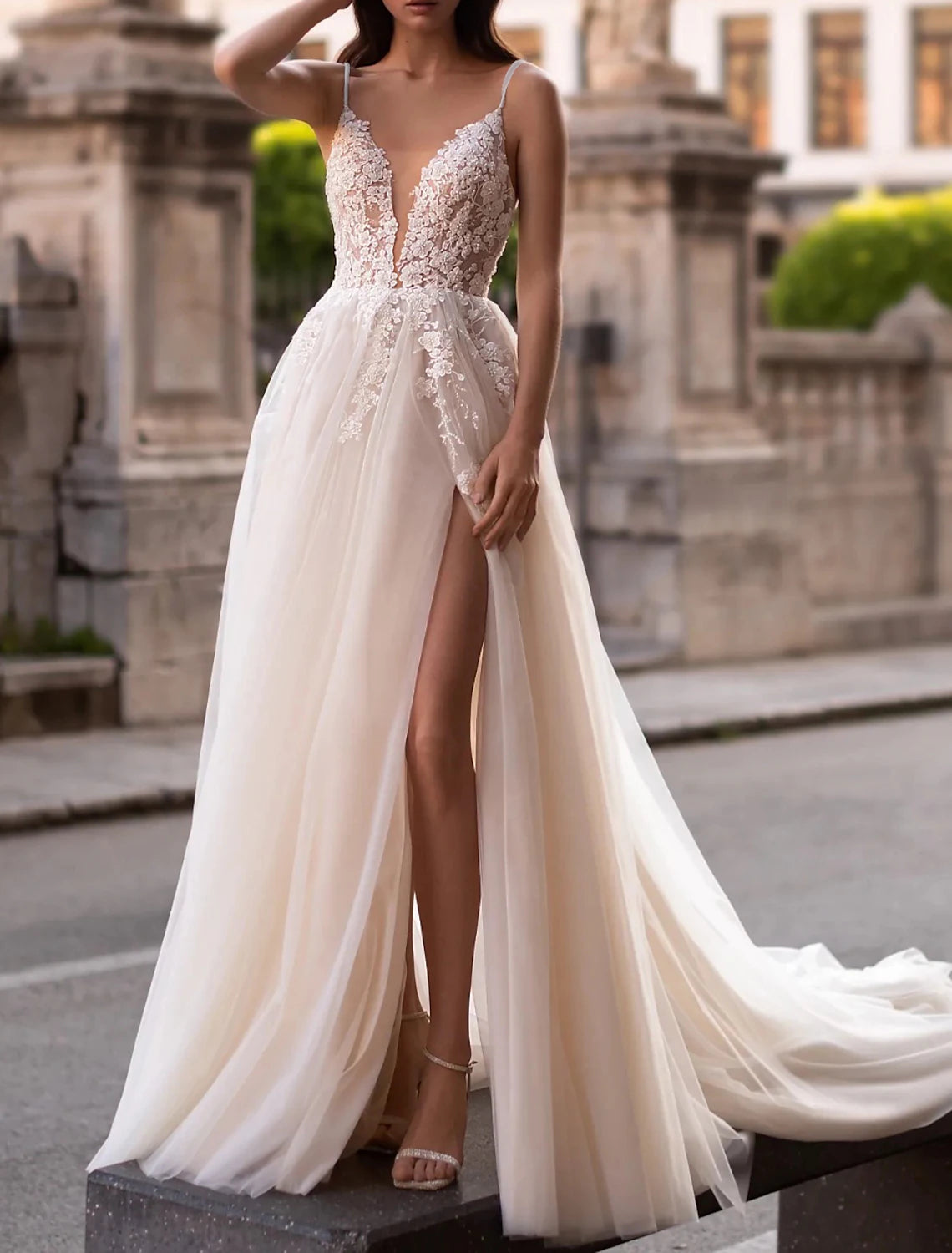 Wholesa Beach Boho Wedding Dresses Sheath / Column Camisole Sleeveless Sweep / Brush Train Sequined Bridal Gowns With Pearls Beading