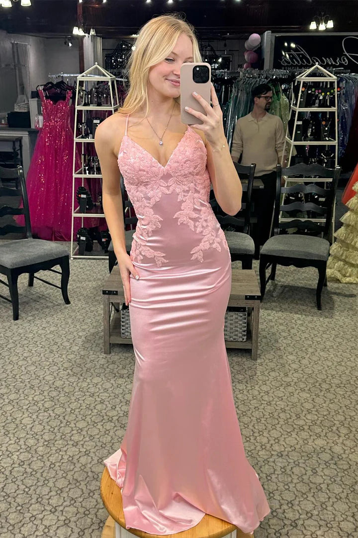 Enchanting Lace-Appliquéd Blush Pink Mermaid Prom Dress