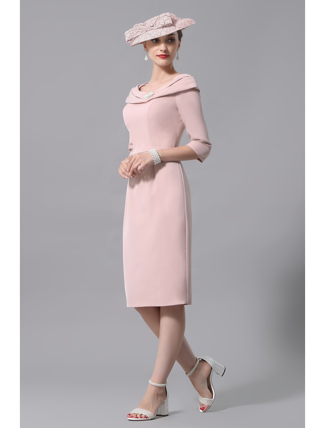 wholesale  Sheath / Column Mother of the Bride Dress Vintage Plus Size Elegant Scoop Neck Knee Length Jersey 3/4 Length Sleeve with Beading Crystal Brooch