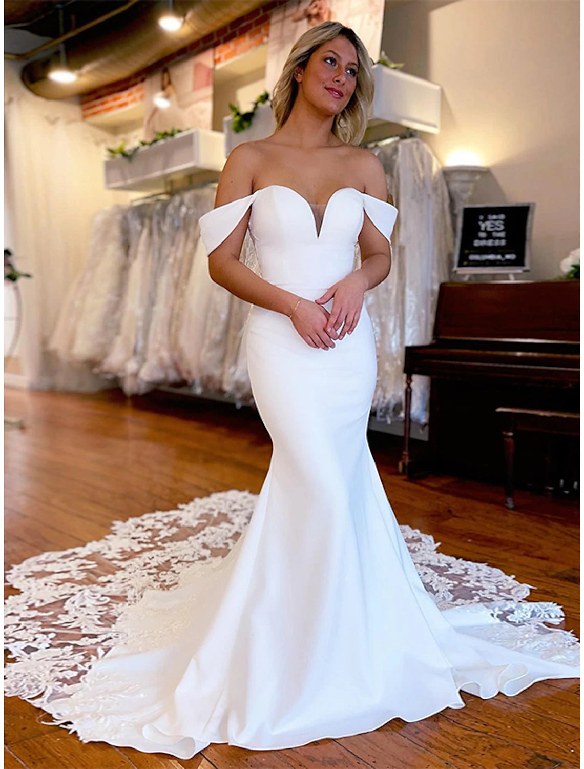 wholesale  Formal Wedding Dresses Mermaid / Trumpet Off Shoulder Sleeveless Chapel Train Stretch Fabric Bridal Gowns With Appliques