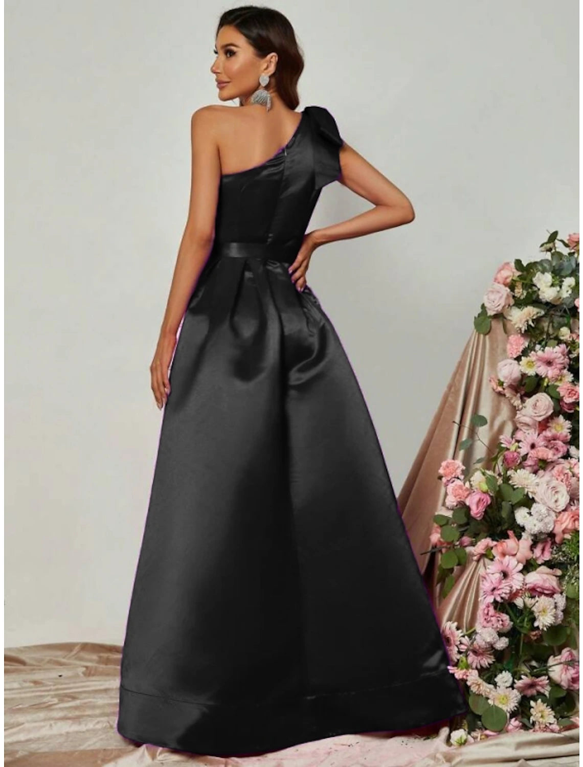 Wholesa A-Line Evening Gown Black Dress Party Dress Formal Fall Floor Length Sleeveless One Shoulder Satin with Pleats Slit Strappy