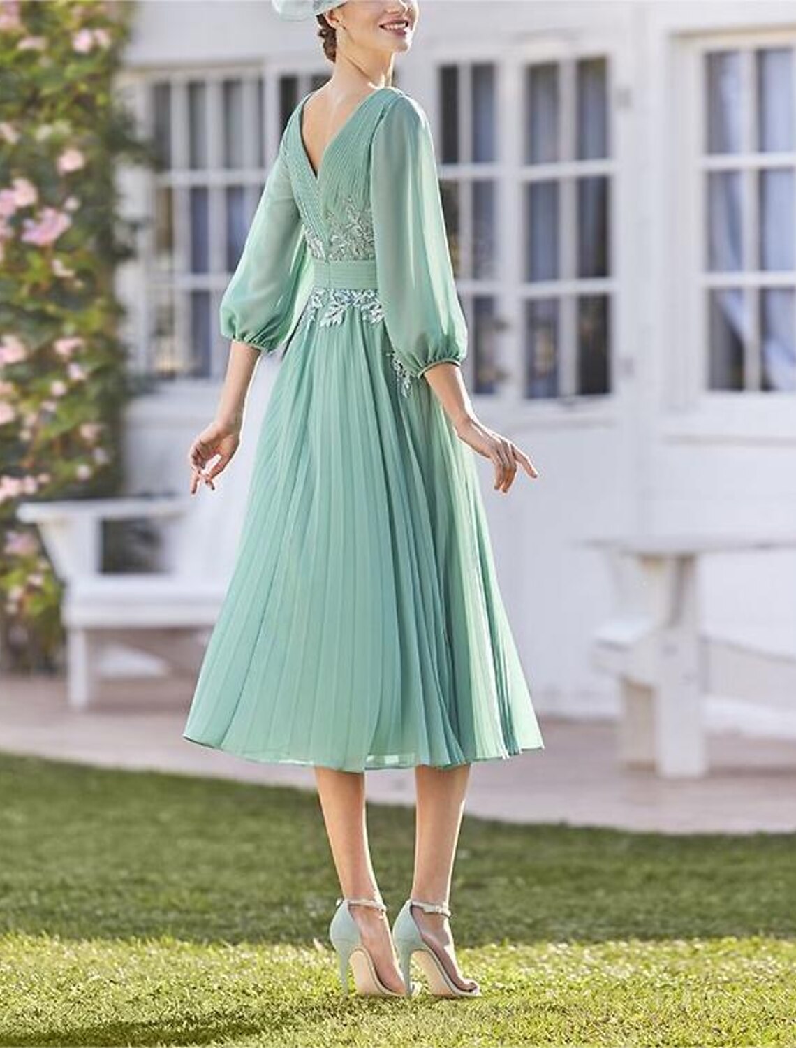 Wholesa  A-Line Mother of the Bride Dress Formal Wedding Guest Elegant V Neck Tea Length Chiffon 3/4 Length Sleeve with Lace Ruched