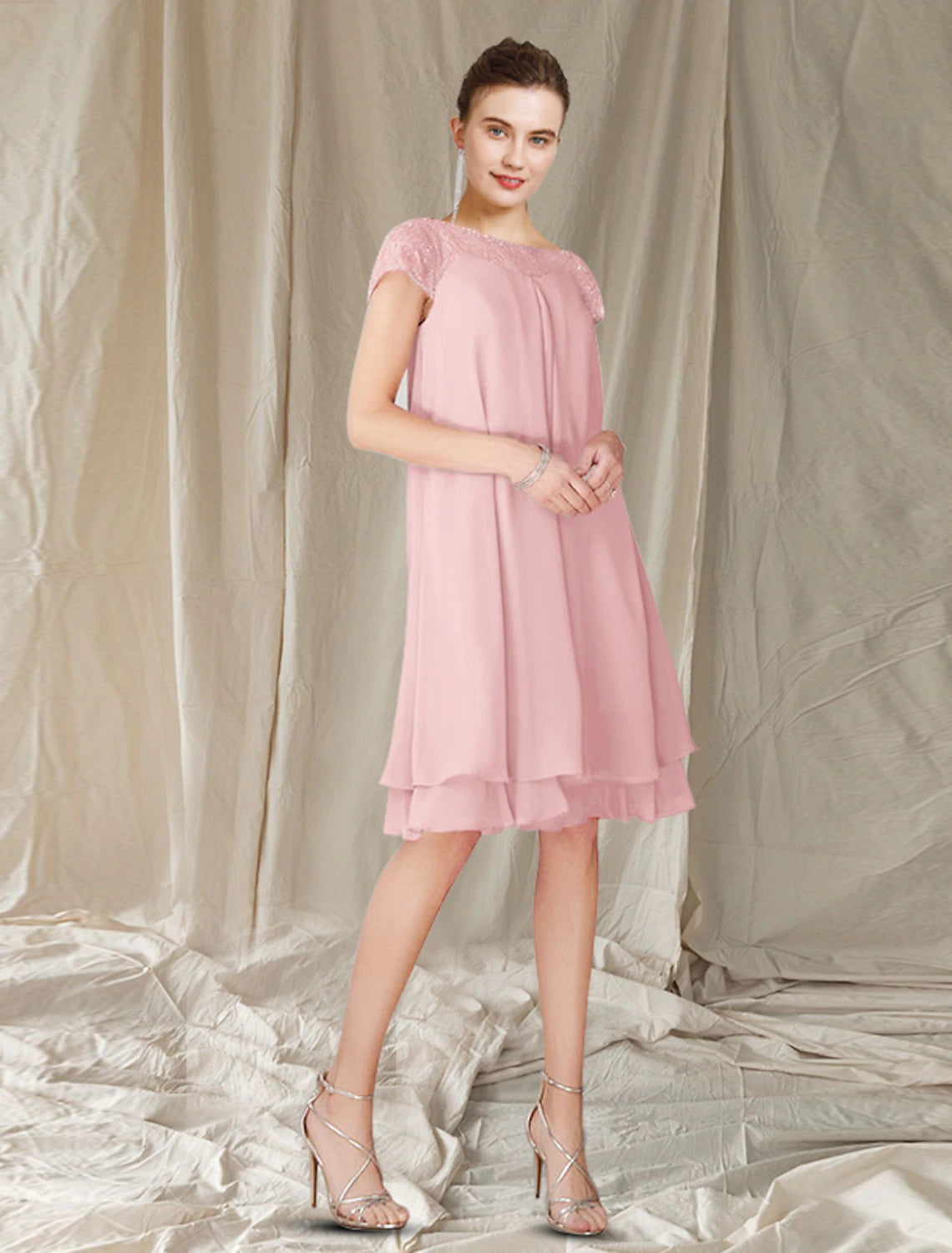 wholesale  A-Line Mother of the Bride Dress Elegant Jewel Neck Knee Length Chiffon Lace Short Sleeve with Pleats