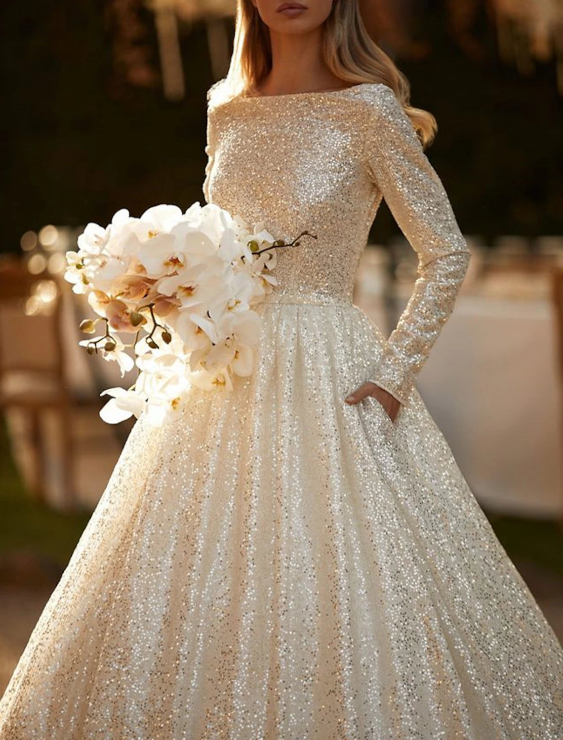 Wholesa Engagement Sparkle & Shine Formal Fall Wedding Dresses Ball Gown Scoop Neck Long Sleeve Chapel Train Sequined Bridal Gowns With Solid Color