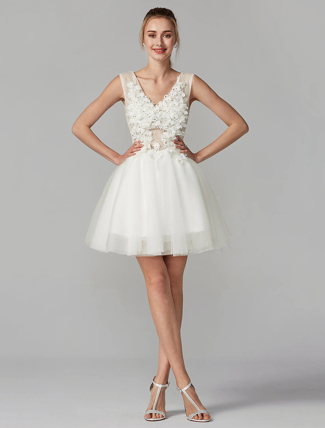 Wholesa A-Line Party Dress Homecoming Graduation Short / Mini Sleeveless V Neck Lace Over Tulle with Crystals Appliques