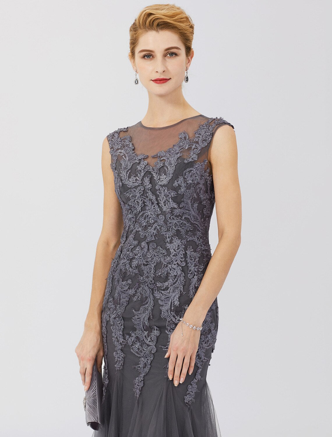 wholesale  Mermaid / Trumpet Mother of the Bride Dress Classic & Timeless Elegant & Luxurious See Through Illusion Neck Floor Length Lace Tulle Sleeveless with Pleats Appliques