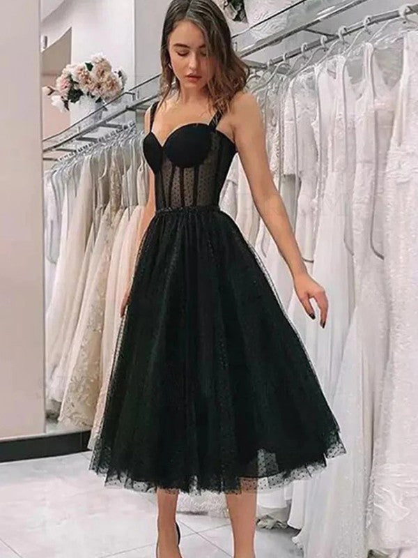 Wholesa  A-Line/Princess Lace Ruffles Straps Sleeveless Tea-Length Dresses