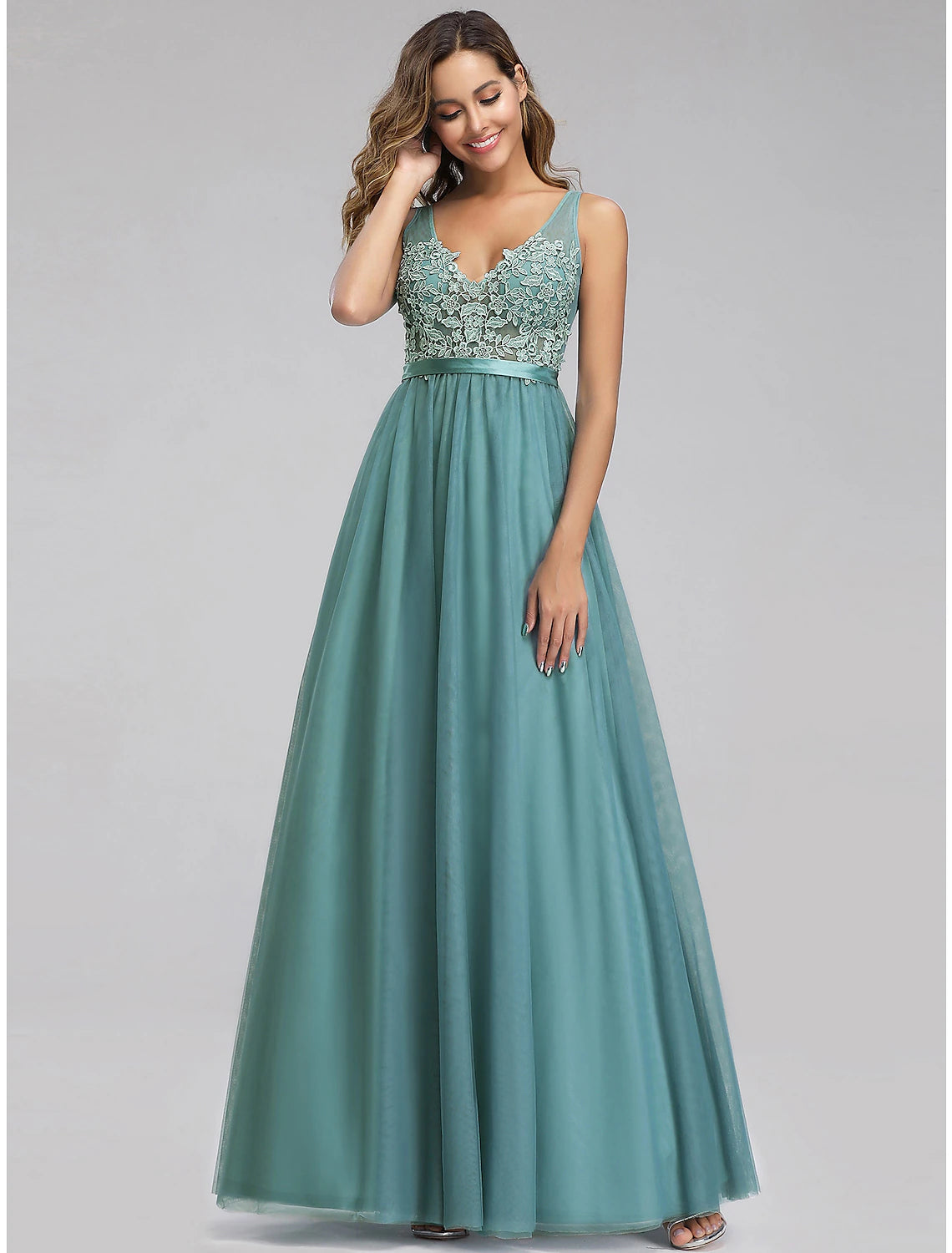 Wholesa A-Line Empire Holiday Prom Dress V Neck V Back Sleeveless Floor Length Chiffon with Appliques