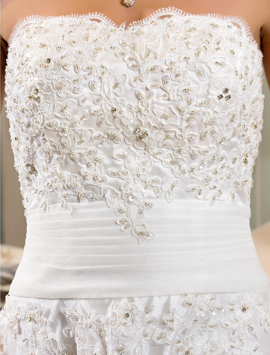 wholesale  Reception Little White Dresses Wedding Dresses A-Line Sweetheart Strapless Asymmetrical Lace Bridal Gowns With Appliques Button