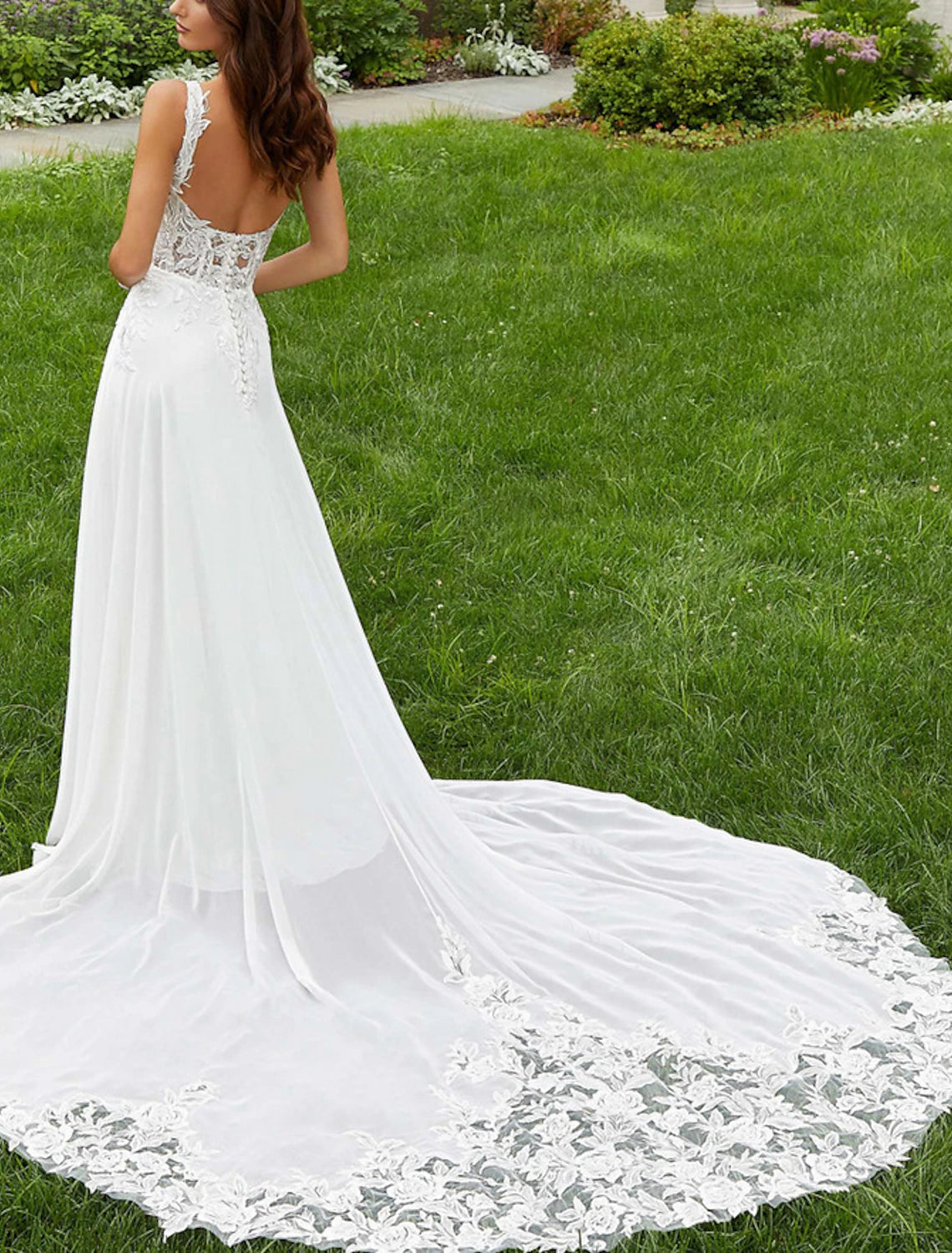 Wholesa Beach Boho Wedding Dresses Sheath / Column Scoop Neck Sleeveless Court Train Chiffon Bridal Gowns With Appliques