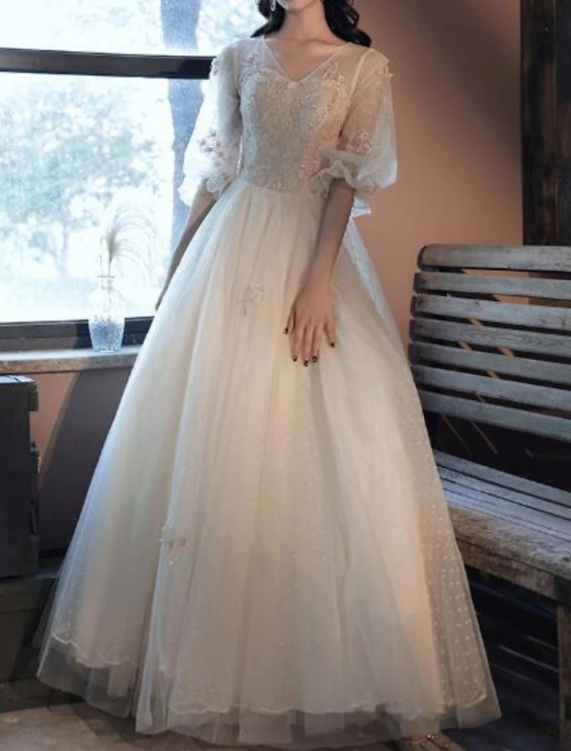 Wholesa Ball Gown Vintage Floral Quinceanera Prom Dress V Neck Half Sleeve Floor Length Tulle with Pleats Embroidery