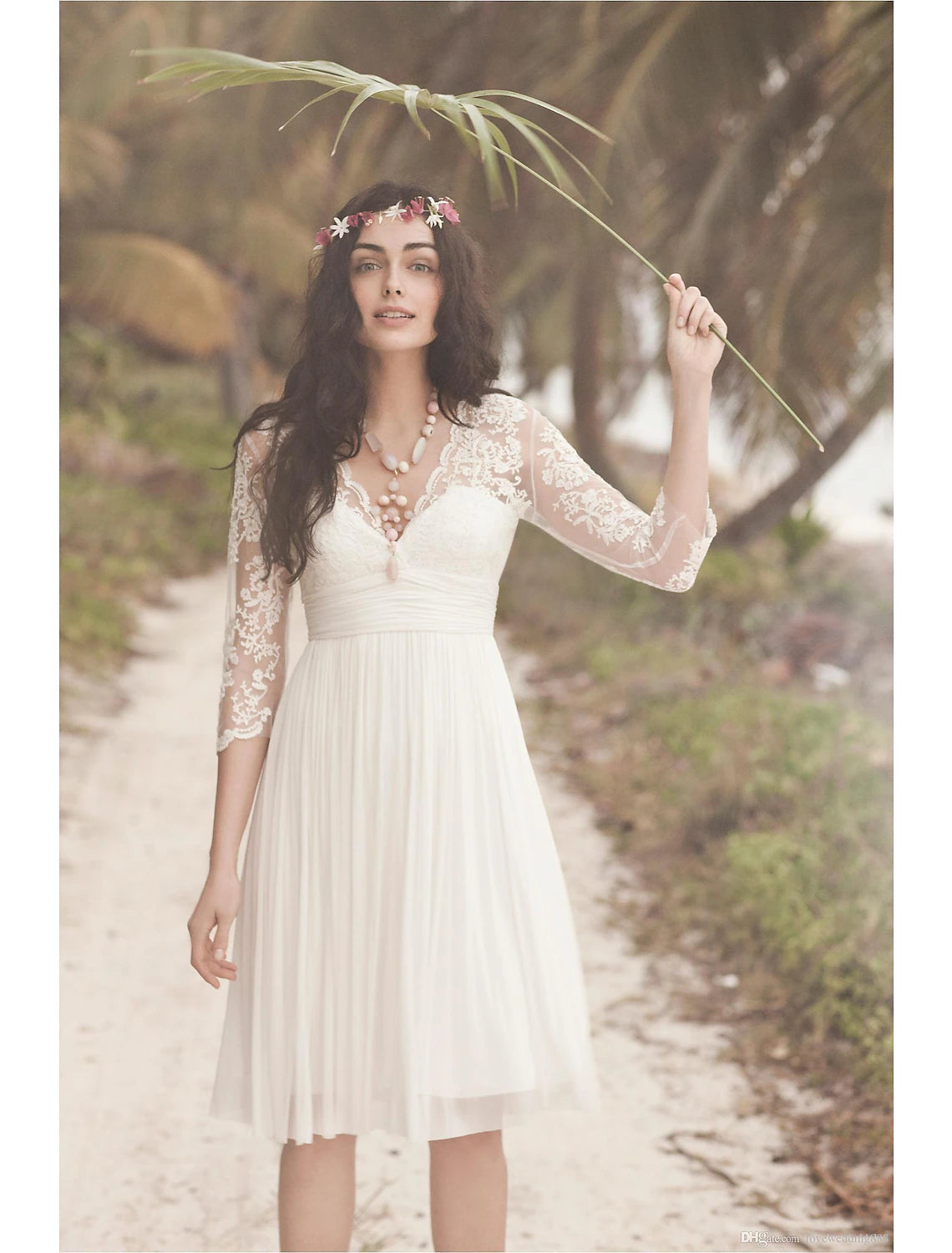 wholesale  Reception Fall Wedding Dresses Open Back Little White Dresses A-Line V Neck 3/4 Length Sleeve Knee Length Chiffon Bridal Gowns With Ruched Summer Wedding Party