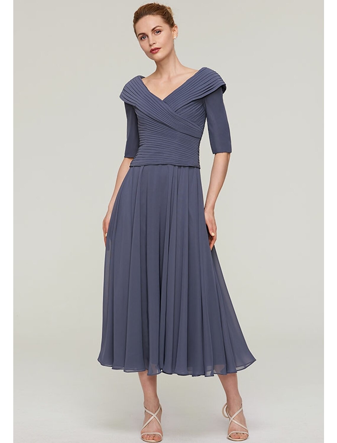 wholesale  A-Line Mother of the Bride Dress Plus Size V Neck Ankle Length Chiffon Half Sleeve with Pleats
