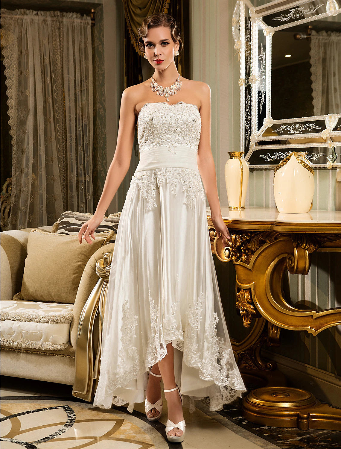 wholesale  Reception Little White Dresses Wedding Dresses A-Line Sweetheart Strapless Asymmetrical Lace Bridal Gowns With Appliques Button