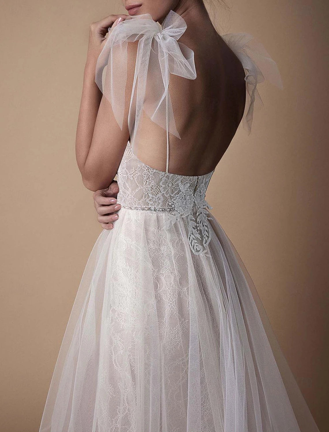 Wholesa Beach Boho Wedding Dresses A-Line Camisole V Neck Sleeveless Sweep / Brush Train Lace Bridal Gowns With Bow(s) Beading