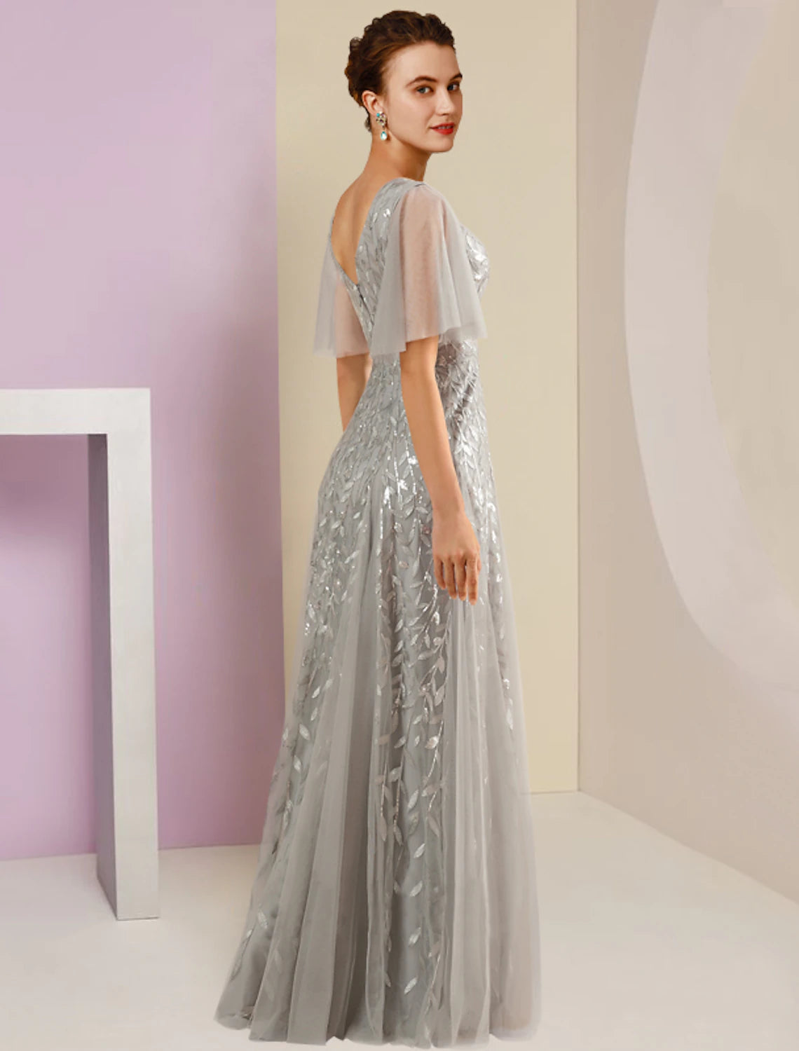 wholesale  Sheath / Column Mother of the Bride Dress Party Sparkle & Shine V Neck Floor Length Lace Tulle Short Sleeve with Pleats Sequin