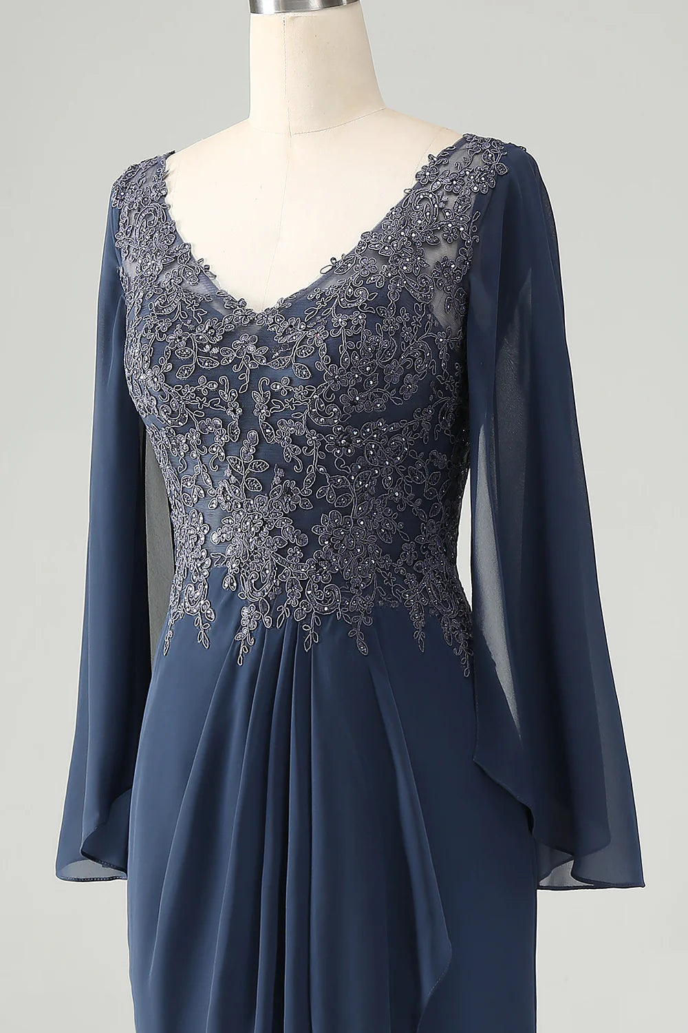 Wholesa Mermaid V Neck Beaded Mother of Bride Dress with Appliques