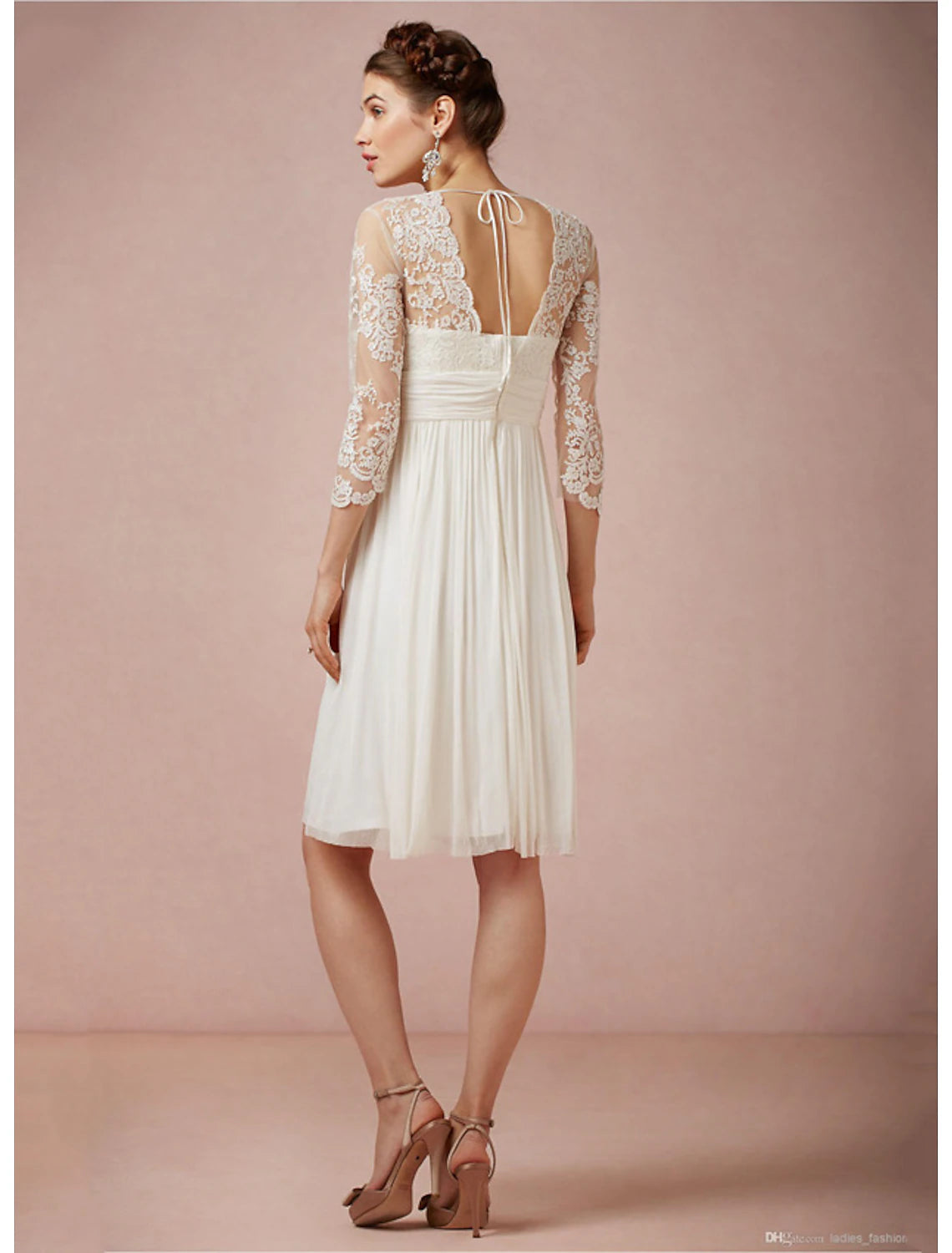wholesale  Reception Fall Wedding Dresses Open Back Little White Dresses A-Line V Neck 3/4 Length Sleeve Knee Length Chiffon Bridal Gowns With Ruched Summer Wedding Party