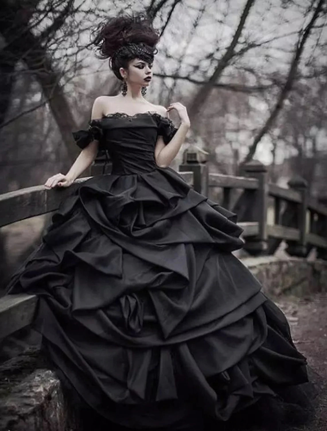wholesale  Engagement Gothic Black Wedding Dresses Formal Fall Ball Gown Off Shoulder Cap Sleeve Court Train Satin Bridal Gowns With Lace Ruched Summer Halloween Wedding Party