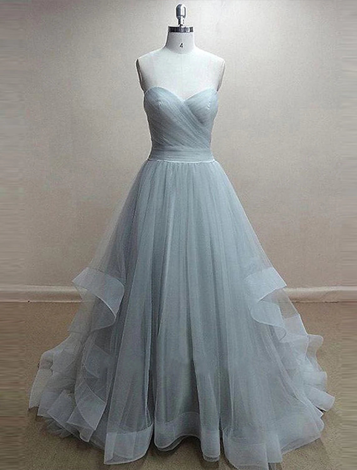 Wholesa A-Line Minimalist Cute Engagement Prom Dress Sweetheart Neckline Sleeveless Court Train Tulle with Pleats Ruffles